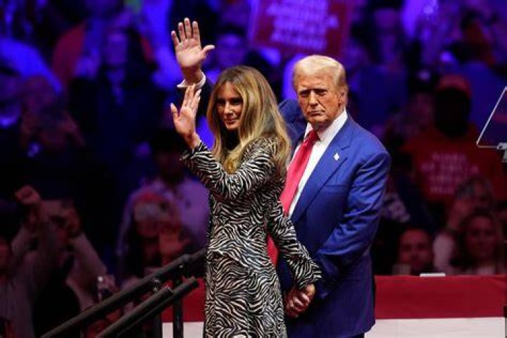 Trump and her friends were seen maskless and crowded together