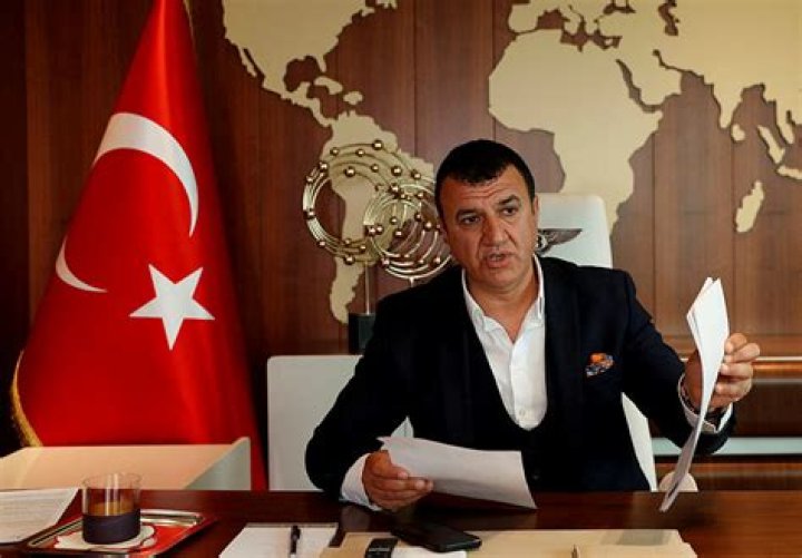 Turkish tycoon Muhsin Bayrak says he's in talks to buy Chelsea