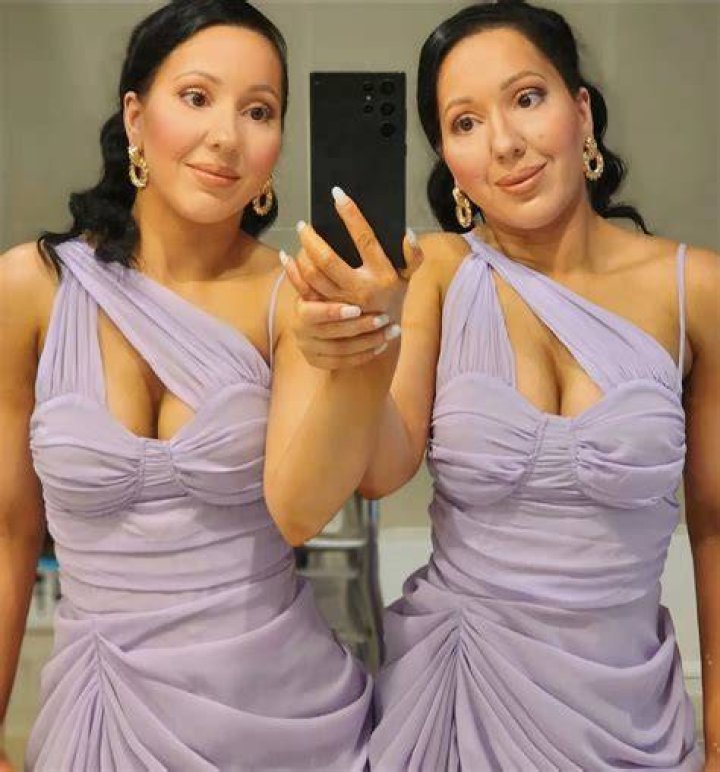 Twins Anna and Lucy DeCinque star in season 2 of TLC's Extreme Sisters