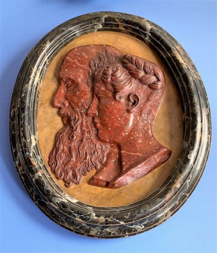 Tyler brought a terracotta medallion featuring Ben Franklin to the Gold & Silver Pawn Shop