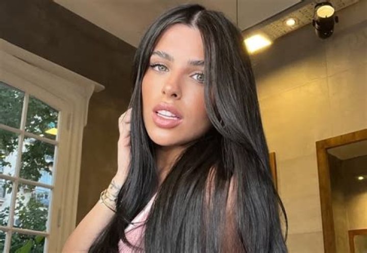 Valentina Cervantes was studying to become an English teacher before meeting Enzo Fernandez