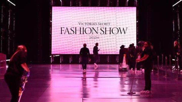 Victorias Secret Fashion Show Returns With Wings in 2024