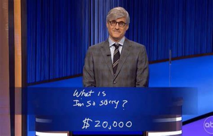 Viewers were stunned Mo Rocca nor Katie Nolan got the 'embarrassingly easy' clue that decided it all