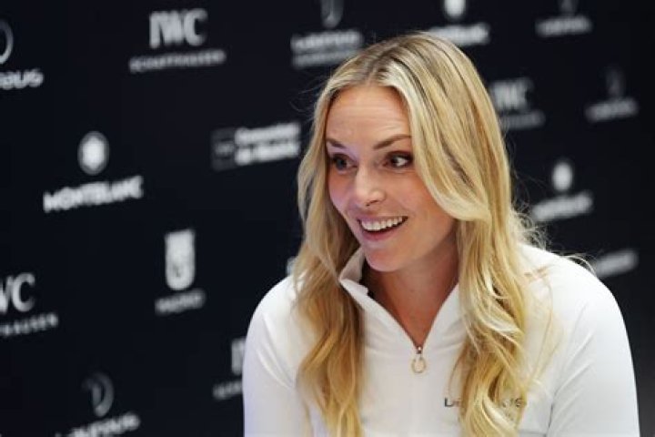 Vonn was delighted by the finished look as she panned the camera down to show her new smile