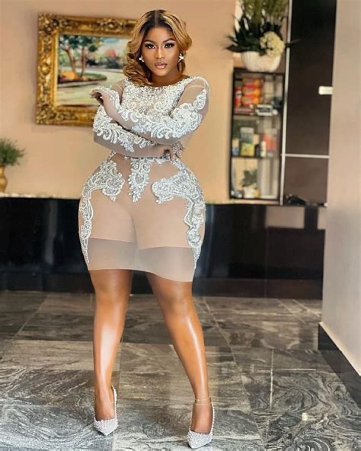 When she rocked up to pick her kids up from their private nursery, with music blasting out of her car, she got the feeling the other mums weren't keen on her