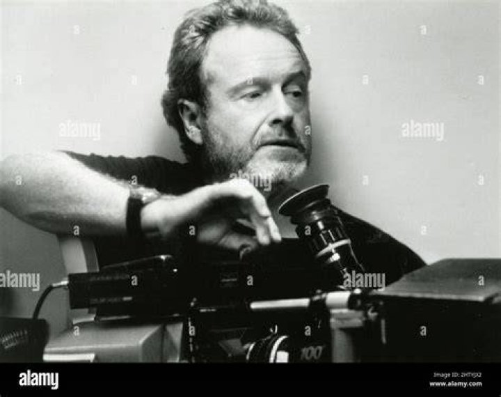  While filming their 1997 movie "Booty Call" Tommy said in the book Jamie tried to steal every scene