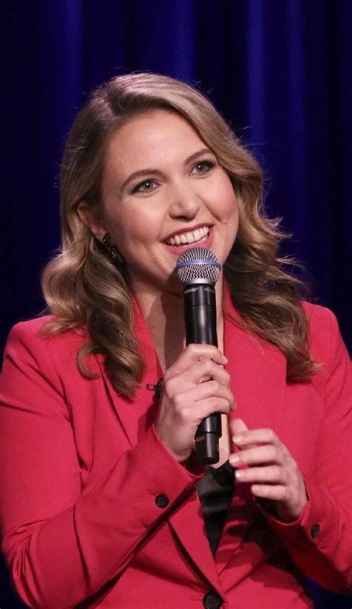 Who Is Taylor Tomlinson 5 Things About the New CBS Late Night Host Stephen Colbert