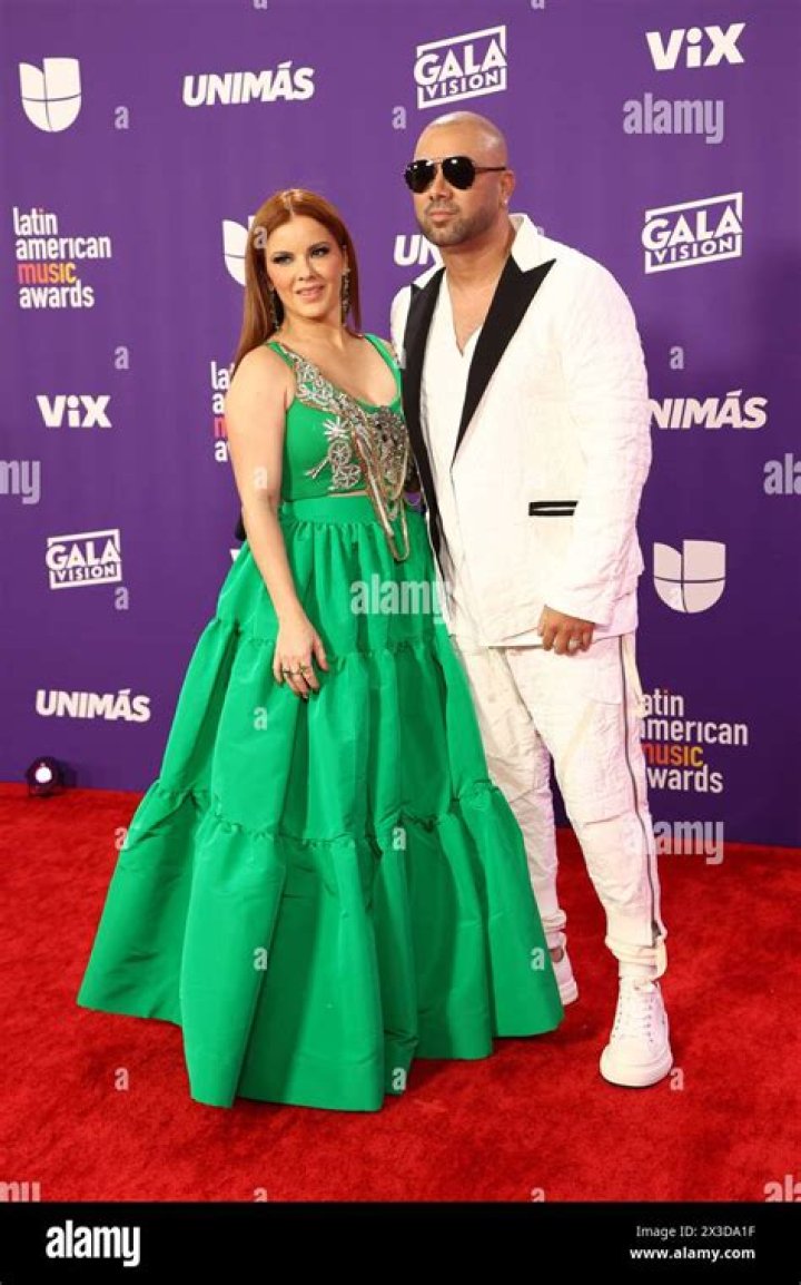 Wisin and Yomaira Ortiz Feliciano