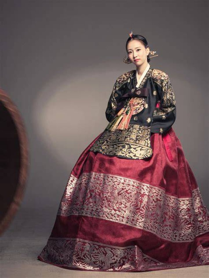  Women in traditional Korean dress - Pleasure Squad recruiters sought out the most attractive girls in the country for Kim Il-sung