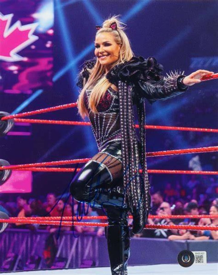 Wrestler Natalya Neidhart has wowed with her latest bikini snap