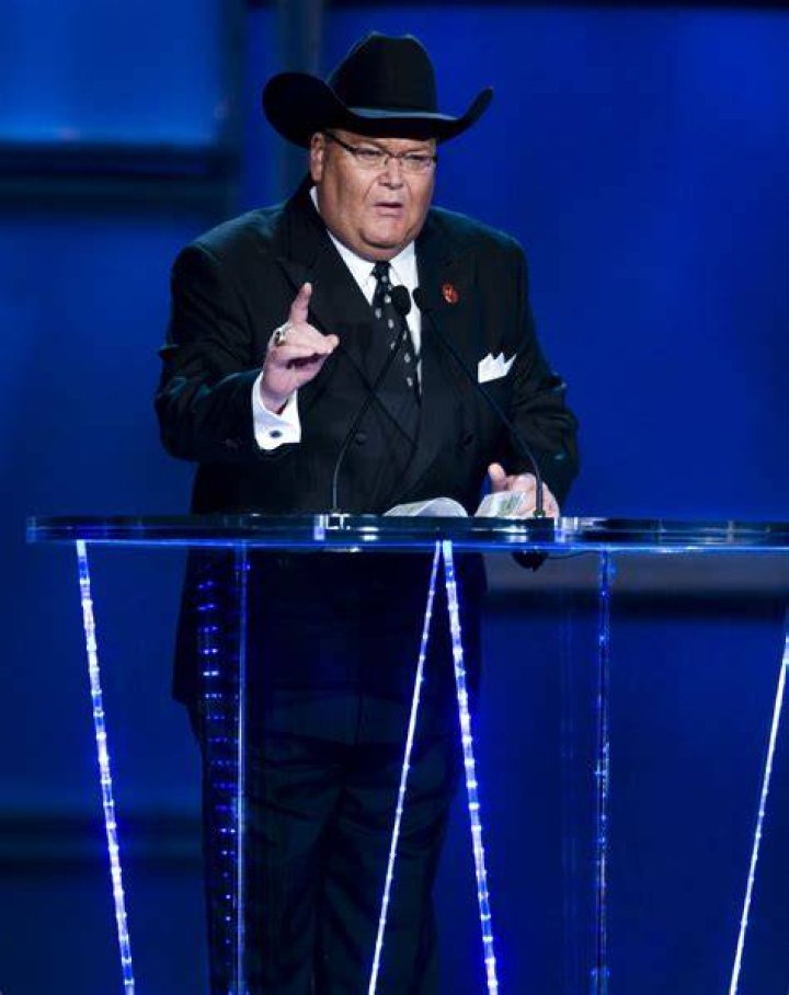 WWE legend Jim Ross issued and then deleted an apology