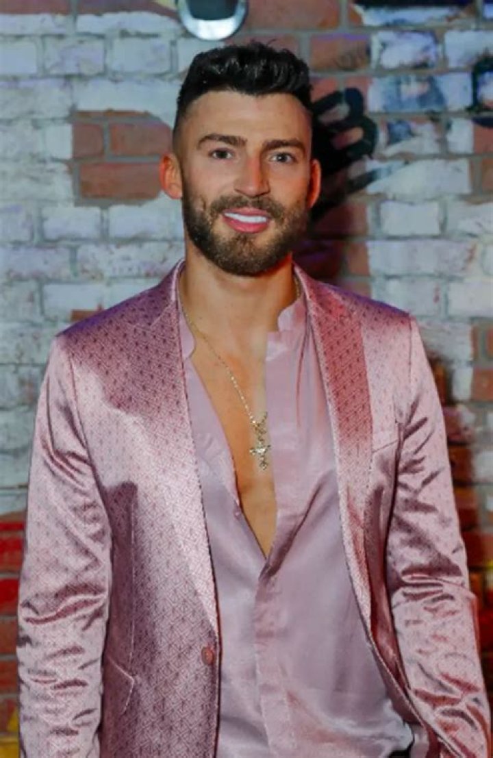  X Factor star Jake Quickenden has splashed &pound;5,000 on a hair transplant