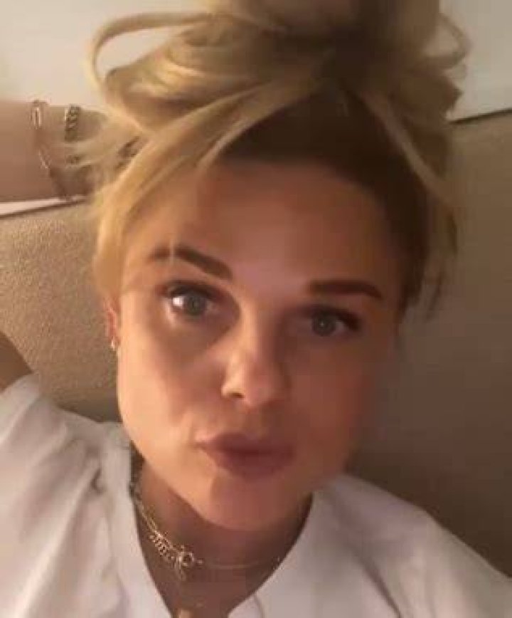 Zach reportedly unfollowed his mom on Instagram for a period after her social media rant