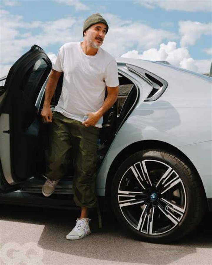 Zane Lowe Net Worth, Income, Salary, Earnings, Biography, How much money make?