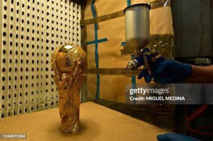Zapon varnish is applied to make sure the trophy is correctly preserved