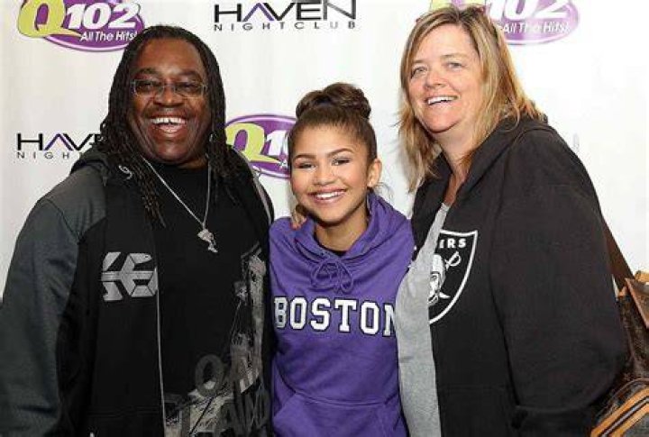 Zendaya says her parents were instrumental in allowing her to follow her acting dreams
